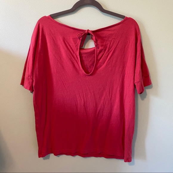 🐠3/$20🐠 Pink Bench Graphic Tie Back T-shirt - Picture 4 of 4